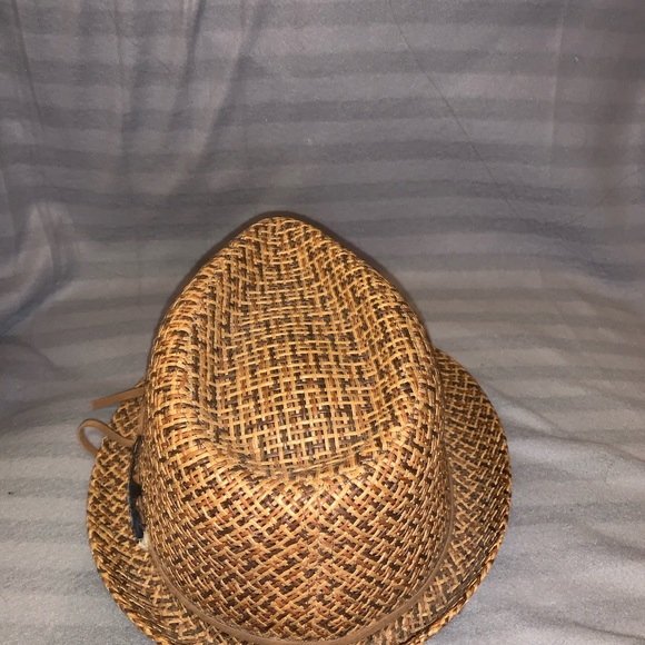 Jacobson Fedora tan straw hat with a tie and small feather to add style - Picture 3 of 7